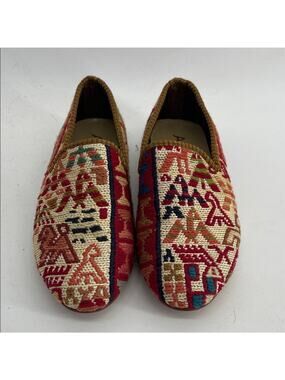 NWT Artemis Design Co. woven tapestry slip on loafer shoes sz 6